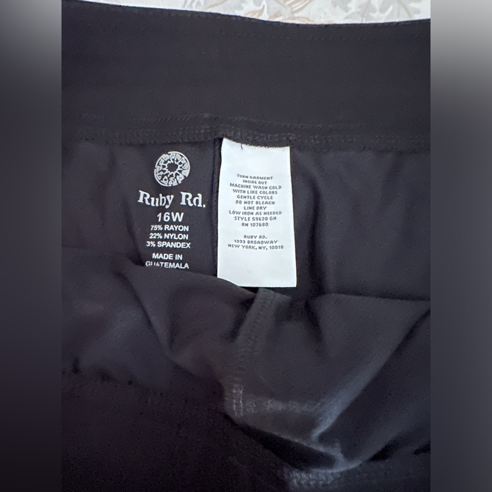 Ruby Rd Black Skort 16W - Picture 3 of 4